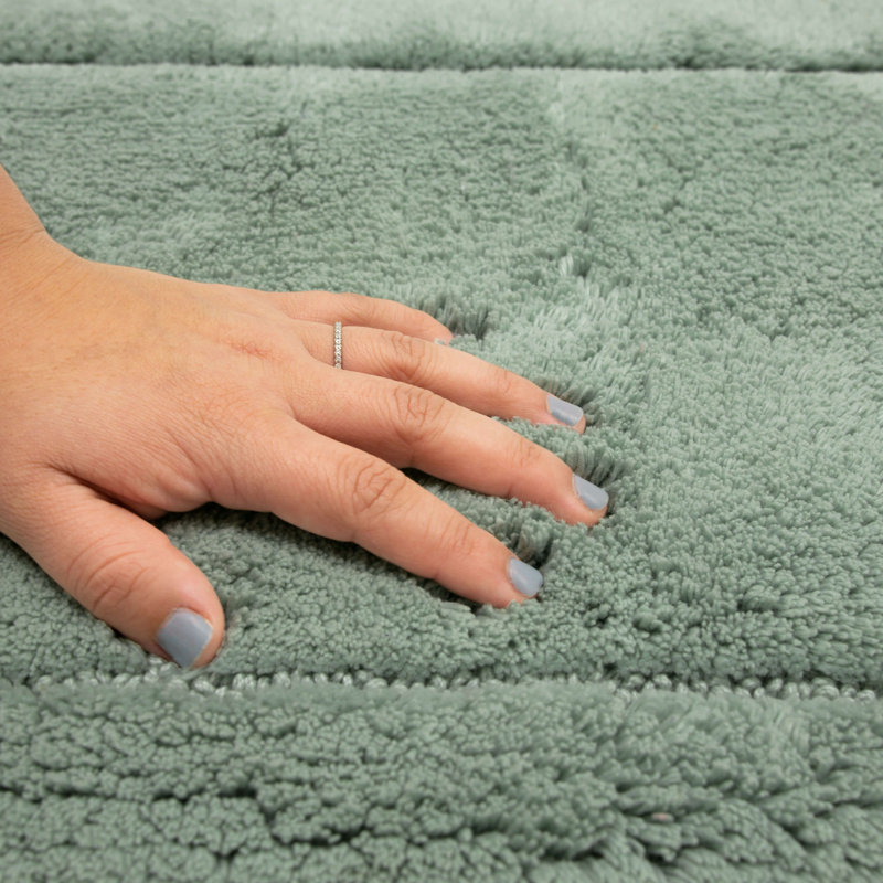 Tapis pour salle de bain Kalb, L 27 po x L 45 po, Verre de mer