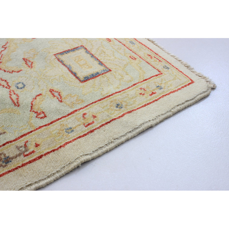 Tapis unique en laine noué à la main style Oushak des années 2010 de 6 pi 5 po x 8 pi 7 po crème Ibraheem