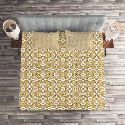 Morrocan Farmhouse / Country Coverlet