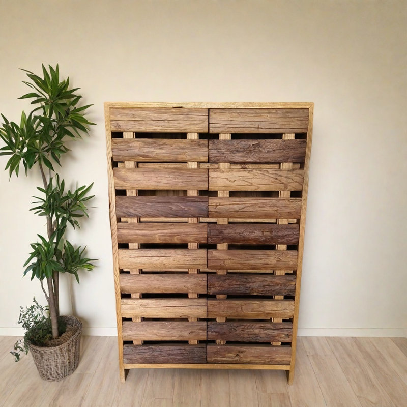 Armoire en bois massif de style Wabi-Sabi