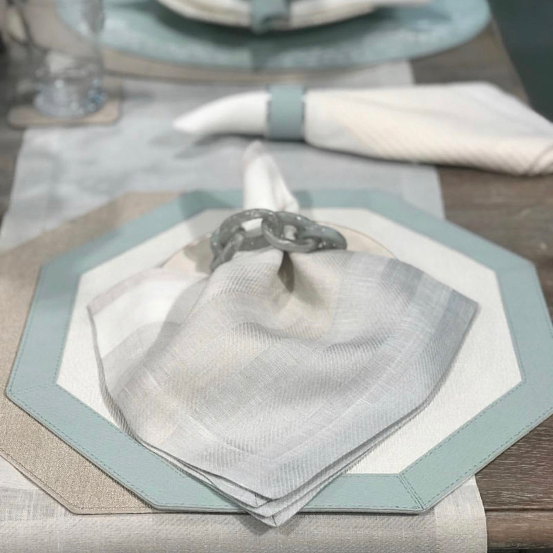 Bordino Vinyl Placemats, White/Periwinkle
