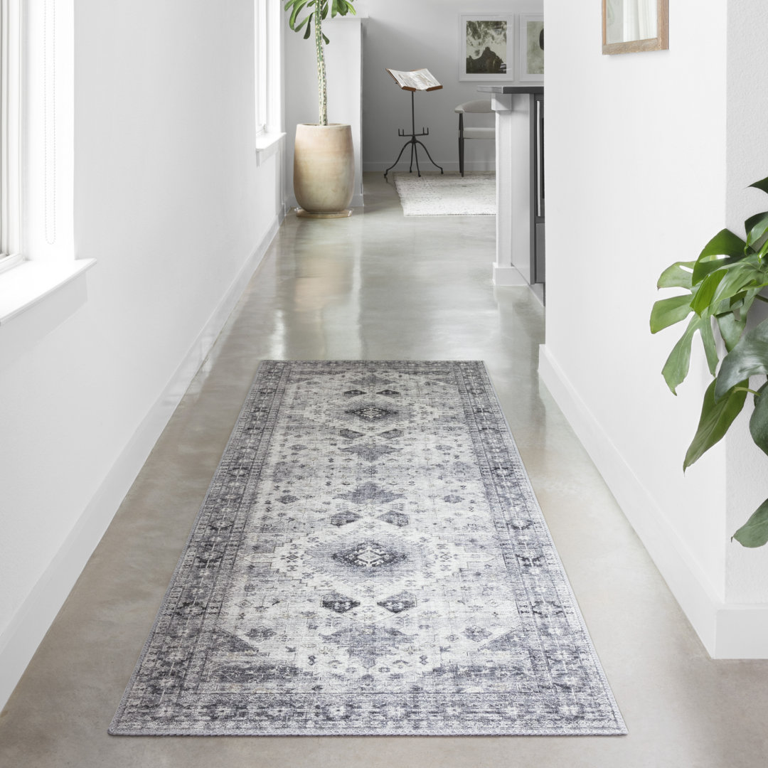 Gelo Oriental Indoor Rug Bungalow Rose Rug 