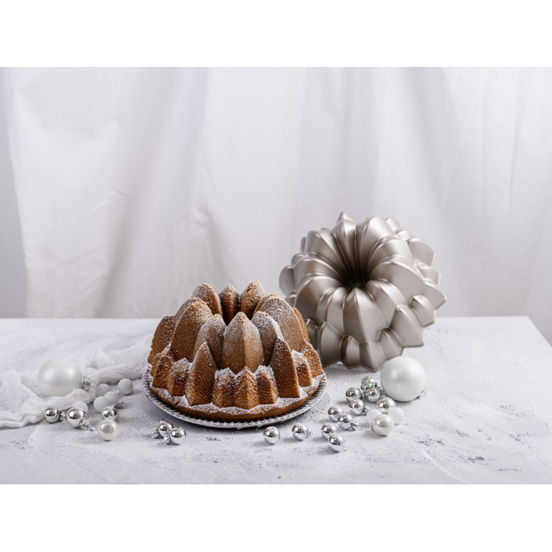 Dr. Oetker Fluted Cake Pan