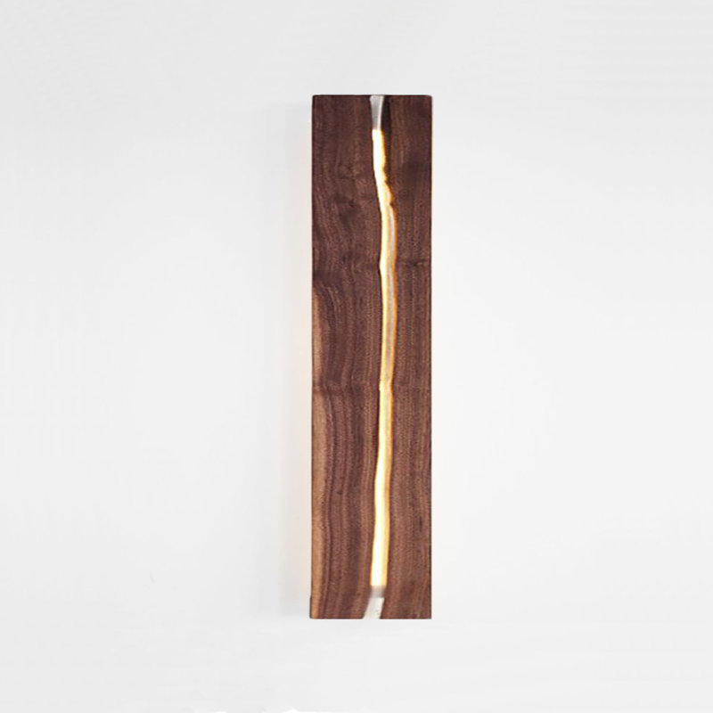 Lampe murale rectangulaire en bois de noyer fissuré 1 lumière, H 18 po x l 5 po x P 2 po