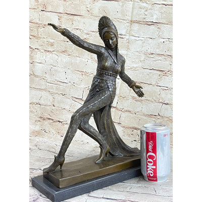 Figurines et sculptures Yaneissi