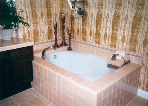 Studio 60'' L Air Bathtub, Biscuit