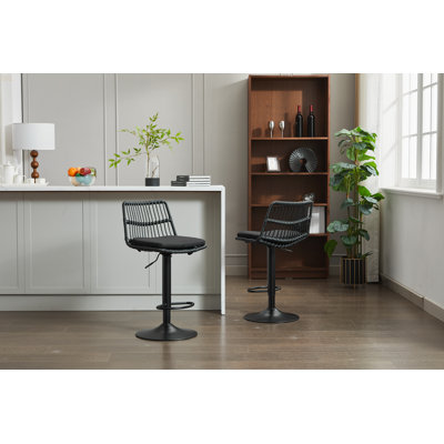 Set Of 2 Rattan Bar Stool, 360 Swivel Bar Chair, Counter Height Chair With Footrest For Kitchen, Dining Room