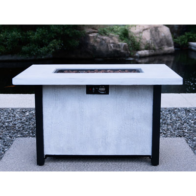 Table chauffante d'extérieur 50 000, 43,7 po, fibre de verre et fer, chaleur, rouille, longue durée, grain de charbon de bois, blanc, cour et utilisation, foyer chauffant de 50 000 BTU, 44 po x 25 po, conception