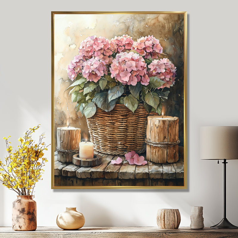 Hortensias dans un panier tressé avec bougie II - hydrangées, art mural, H 44 po x l 34 po, Reproduction avec cadre flottant