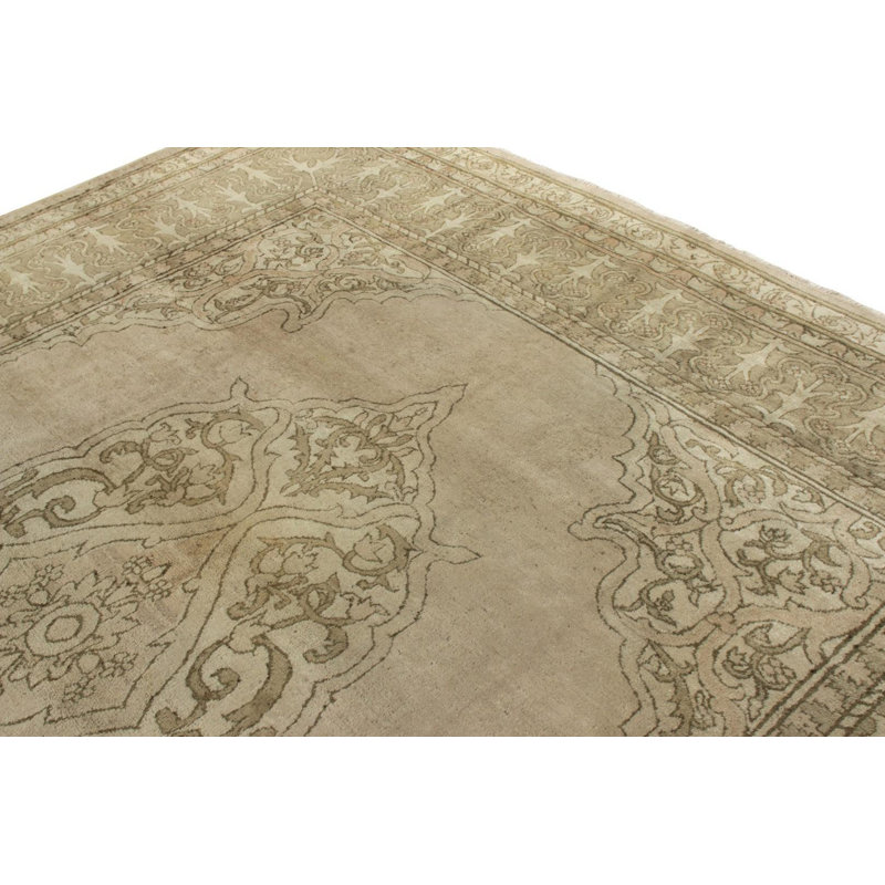 Wool Oriental Area Rug in Beige/Brown, Gray/Silver, Green