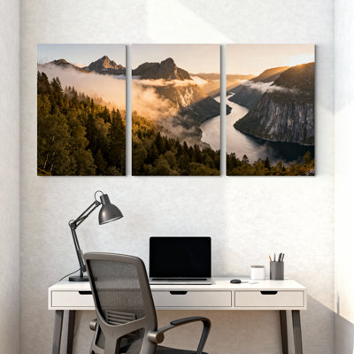 Scénario et paysages urbains, forêt de montagne, lac, lever du soleil, nuages, réflexion, paysage naturel, ensemble de 3 impressions sur toile
