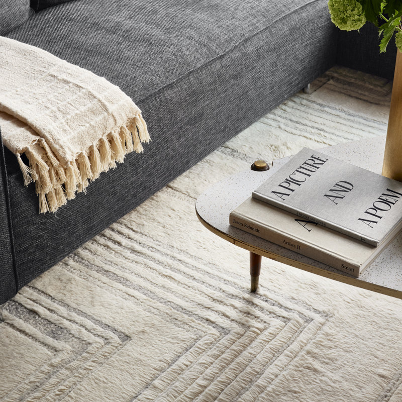 Symmetria Rug: Naturalist Hand Tufted Rug in Ivory/Light Gray, Rectange 5' x 8'