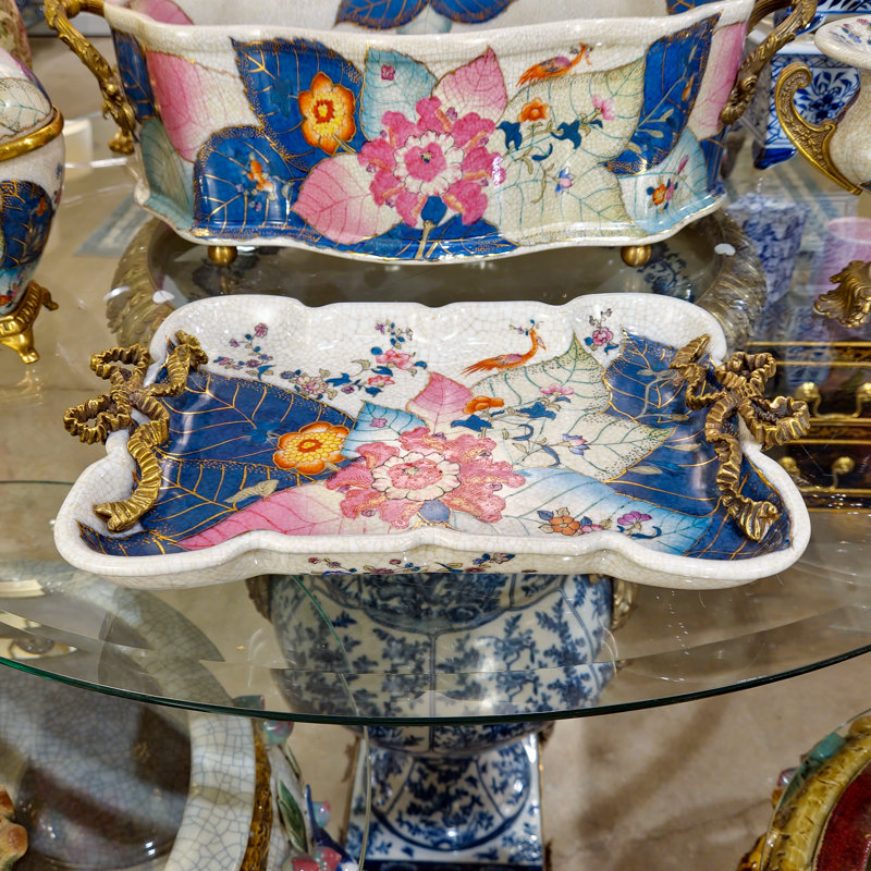 Tobacco Leaf Decorative Plate