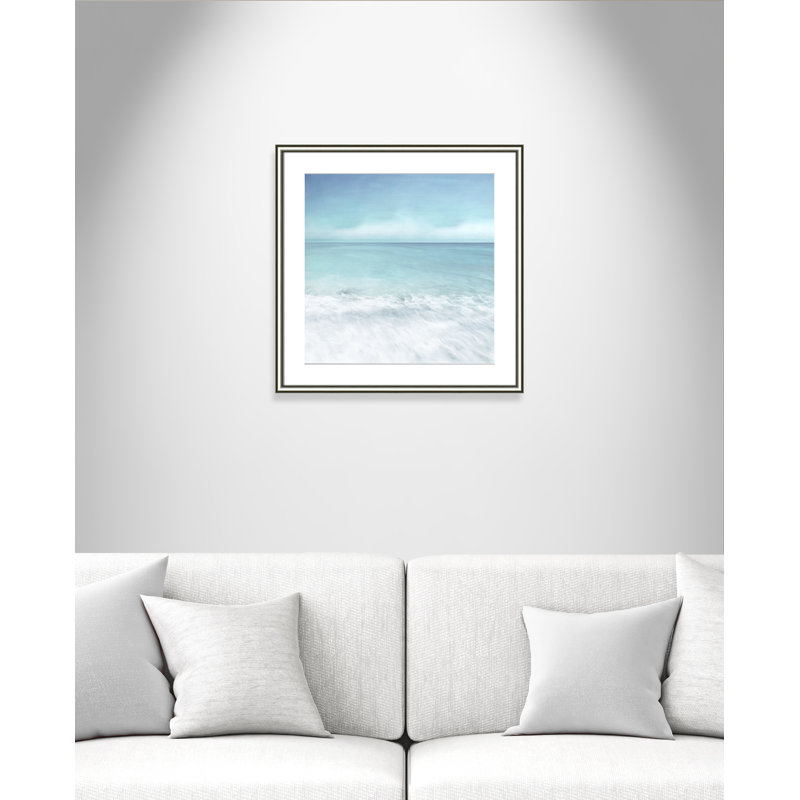 «Tranquil Ocean Waves Beach I» par Christine Zalewski, L 24,75 po x H 24,75 po, Imprimé mat, Silver Classic