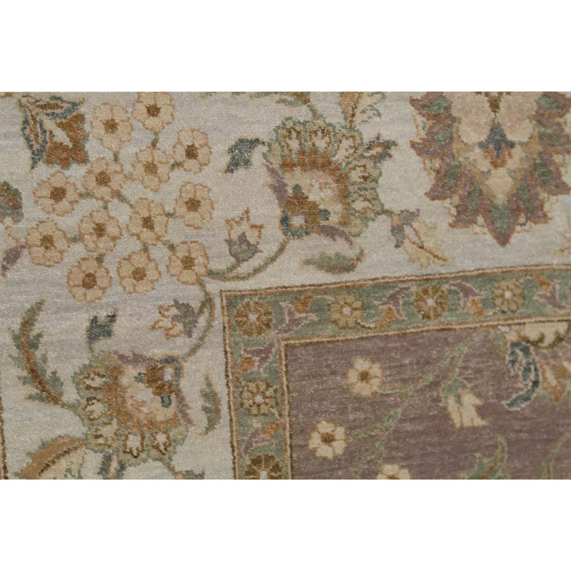 Wool Oriental Area Rug in Ivory