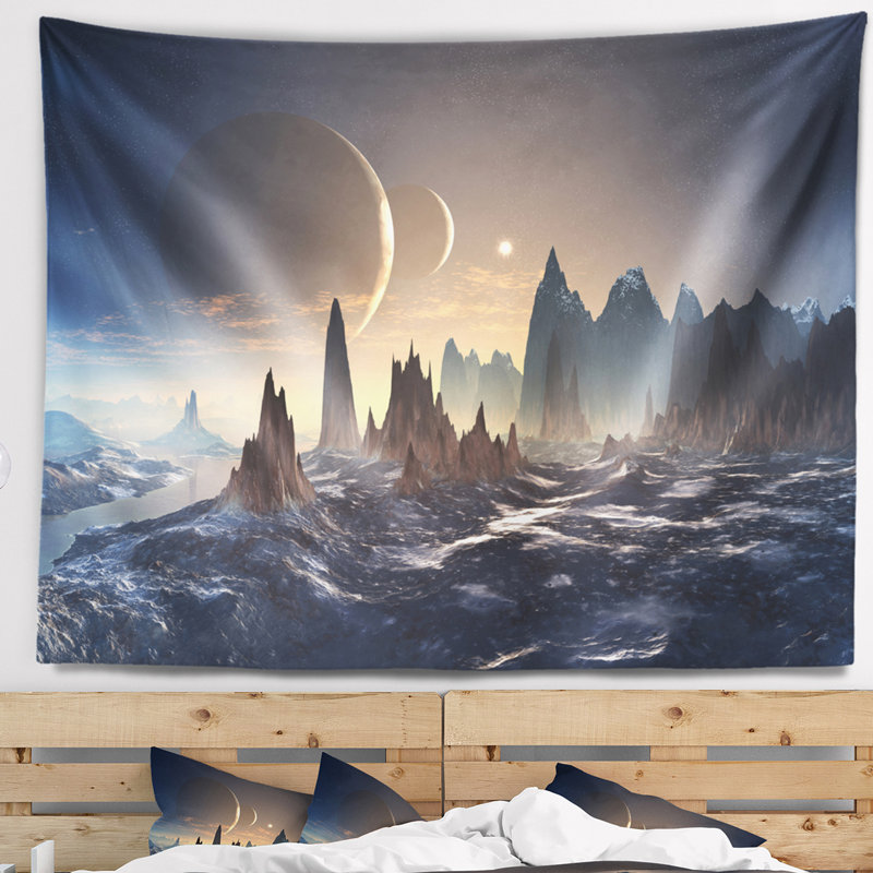 Planète extraterrestre avec tapisserie de montagnes, H 32 po x l 39 po