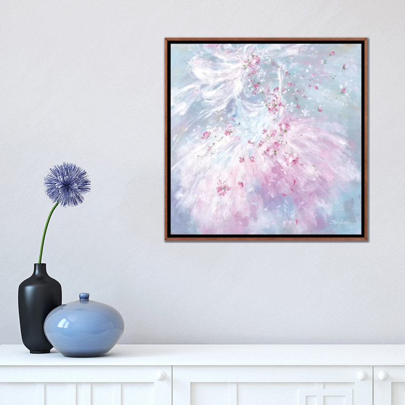 « Rosebuds tutu I » par Debi coules-reproduction d’art, Pas de tapis, H 18 po x l 18 po x 1,5 po