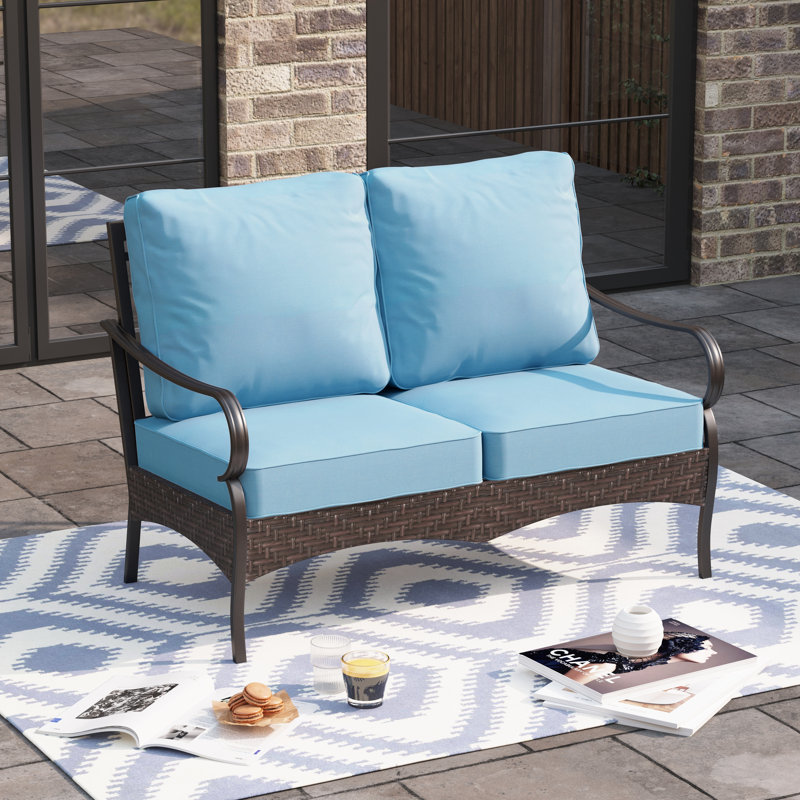 Causeuse d'extérieur en métal avec coussins et décoration en osier de 53 po de largeur, Bleu