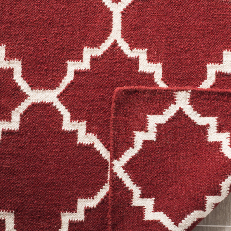 Rodgers Hand Woven Flat Weave Wool/Cotton Geometric Rug in Red/Ivory, Rectangle 2'6" x 4'