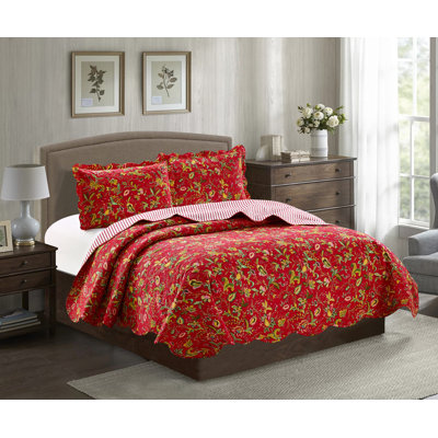 Jennifer Garden Floral Quilt