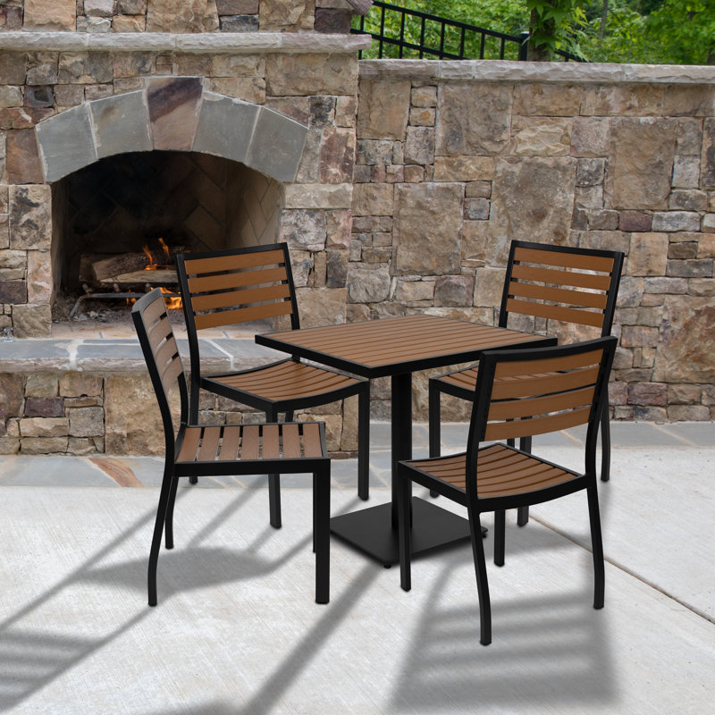 Ensemble de table bistro Flow pour patio avec 4 chaises et lattes en faux teck