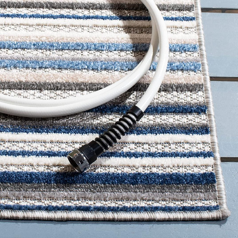 Tapis rayé en polyester tissé à la machine en gris / bleu, Rectangle 5 pi 3 po x 7 pi 7 po