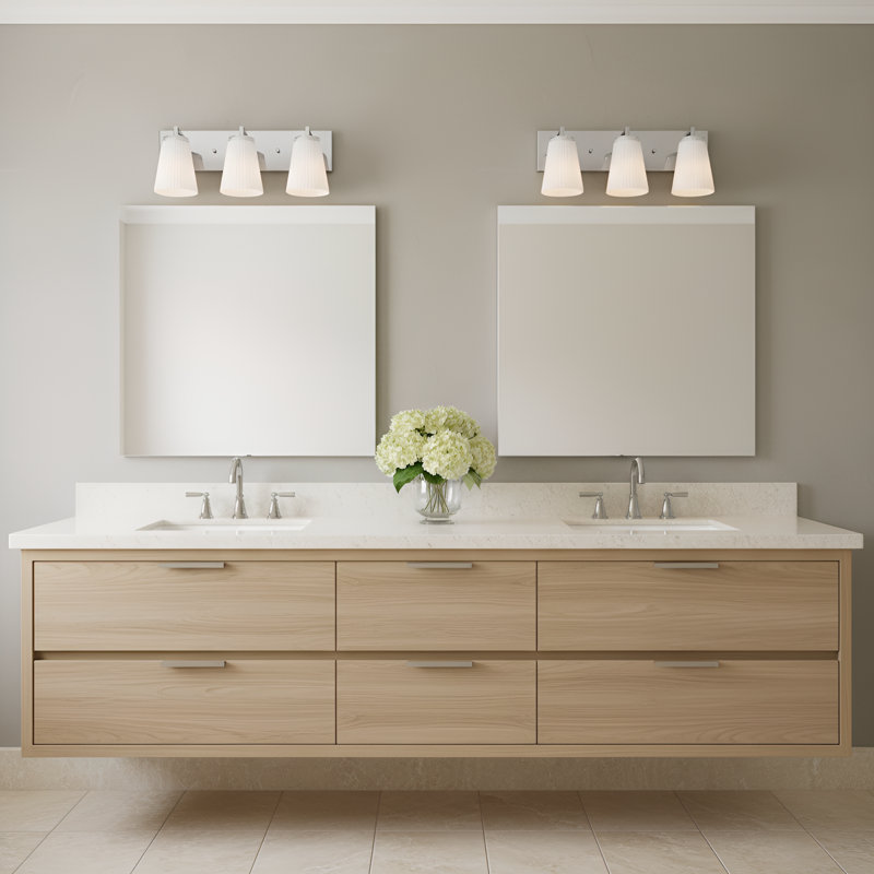 Grand meuble-lavabo Upson de Génération Éclairage , H 7,75 po x l 18 po x P 6,25 po, Chrome, Trois lumières