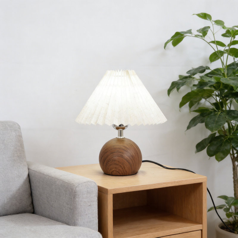Lampe de table plissée compacte avec interrupteur, compatible avec les ampoules à intensité variable E26