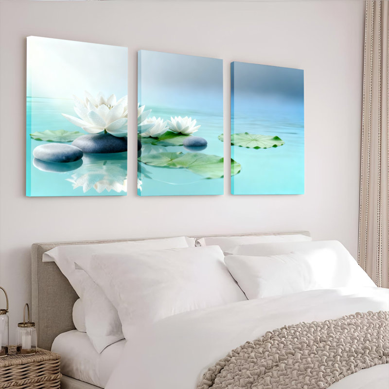 Ensemble de 3 tableaux sur toile tendue représentant des nénuphars et des pierres zen, H 36 po x l 72 po