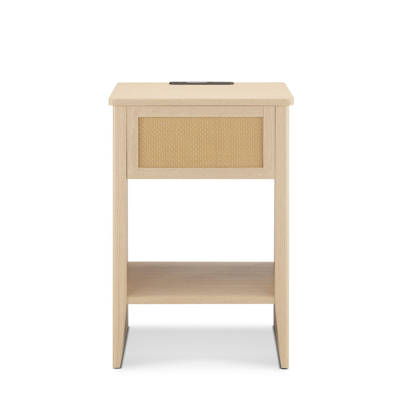 Table d'appoint l 15,75 po Breshawna avec lumière DEL et station de charge
