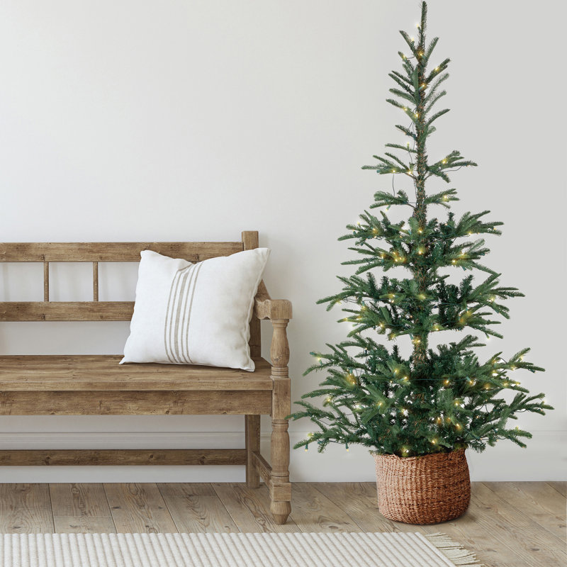 Sapin de Noël artificiel pré-éclairé 6,5 pi avec lumières DEL claires et chaudes Nordmann