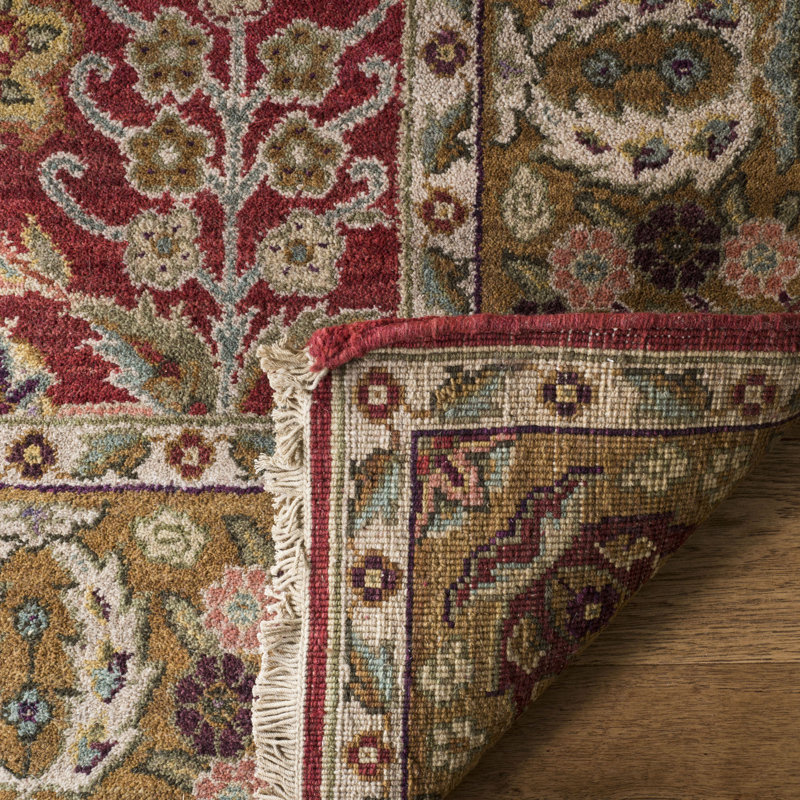 Albirda Wool Pile Oriental Rug in Gold/Red, Rectangle 8' x 10'