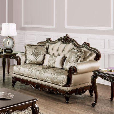 Glyndon 69.5'' Upholstered Loveseat