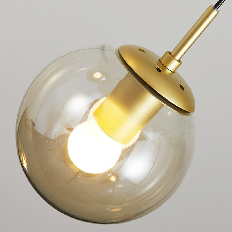 Luminaire suspendu en laiton à 1 lumière Mickelina, H 118 po x l 16,53 po x P 16,53 po