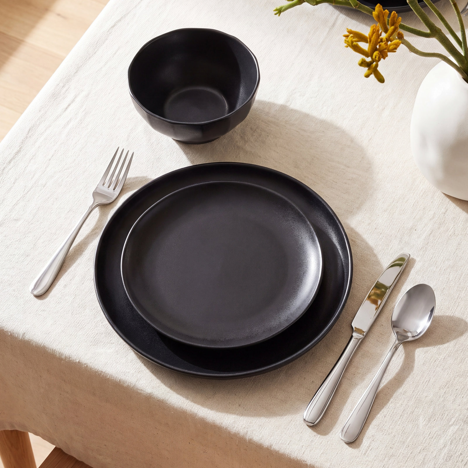 Rio Stoneware Dinnerware Set, Black
