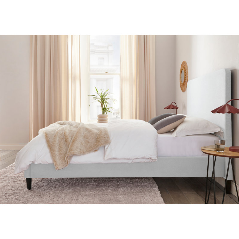 Upholstered Bed, King (5')