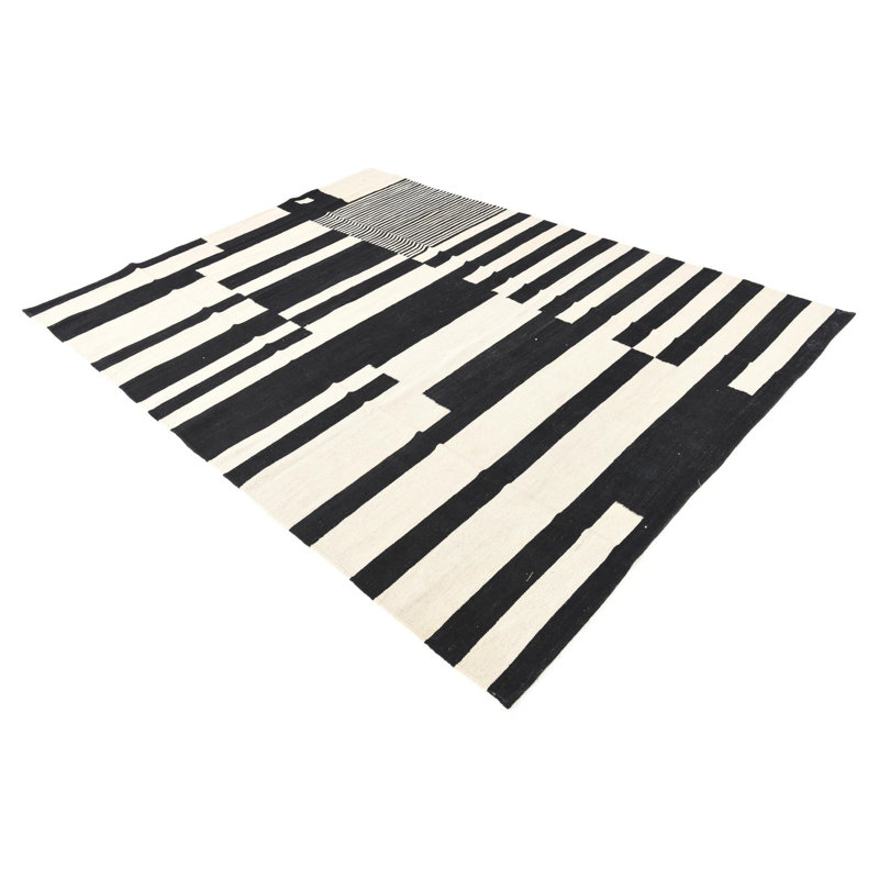 Tapis noir et blanc Noor