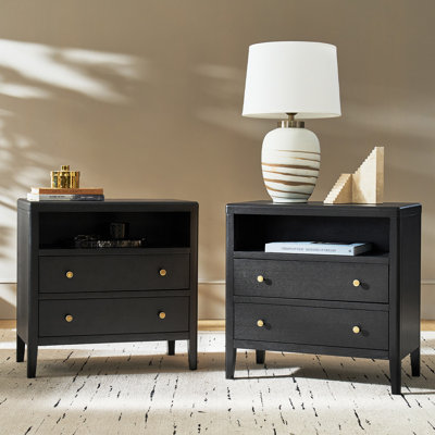 Table de bout en bois massif 28 po Shelli Modern à 2 tiroirs avec prise de courant et port USB (ensemble de 2)