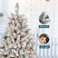 Arbre de Noël enneigé avec pomme de pin-2103023073