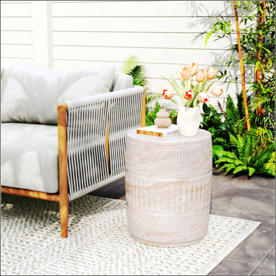 Table d'appoint d'extérieur / d'intérieur en béton léger avec finition en travertin élégant pour une utilisation polyvalente et durable