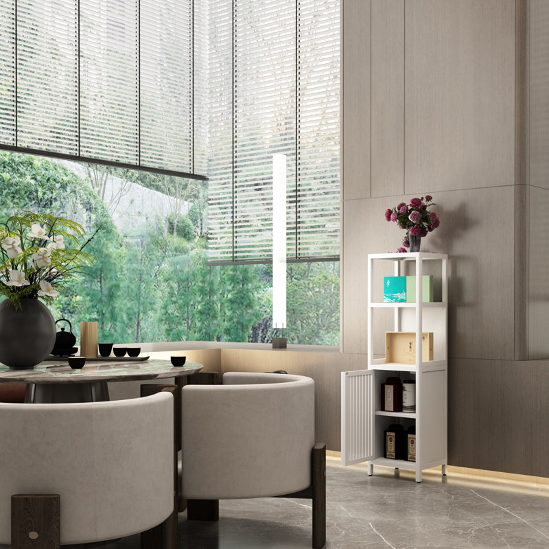 Armoire blanche pour ajouter du rangement dans la salle de bain et le salon