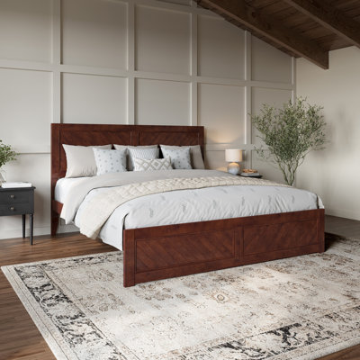  Lit plateforme en bois massif Jeinny avec pied de lit assorti