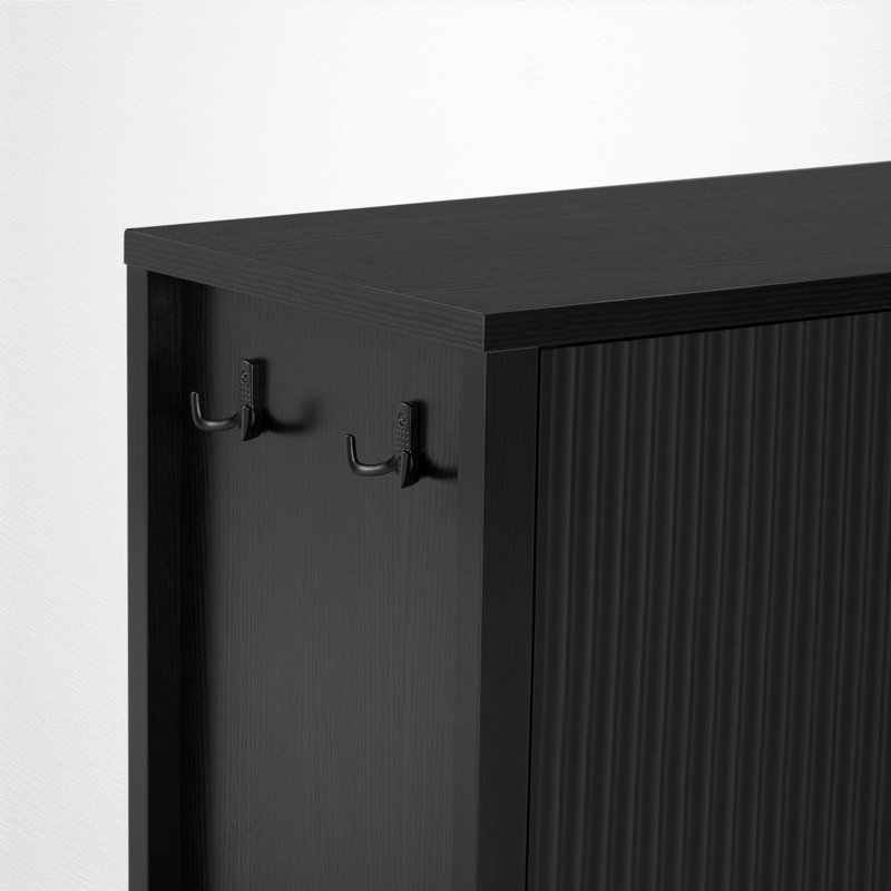 Buffet de 57,53 po avec armoire Bandla, Noir