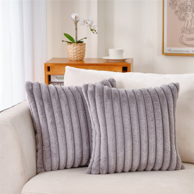 Housse de coussin carré en fausse fourrure