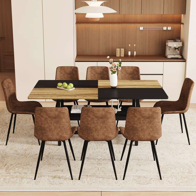 - Chaises en tissu brun avec pieds en métal noir et coussins confortables jumelés à une table de salle à manger ergonomique en bois de 71 x 35,4 pouces