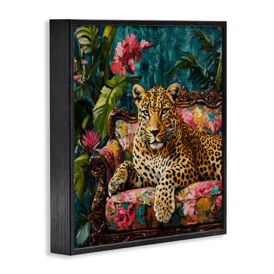 Leopard à la mode sur canapé floral, estampe numérique, design par Petal Prints Design