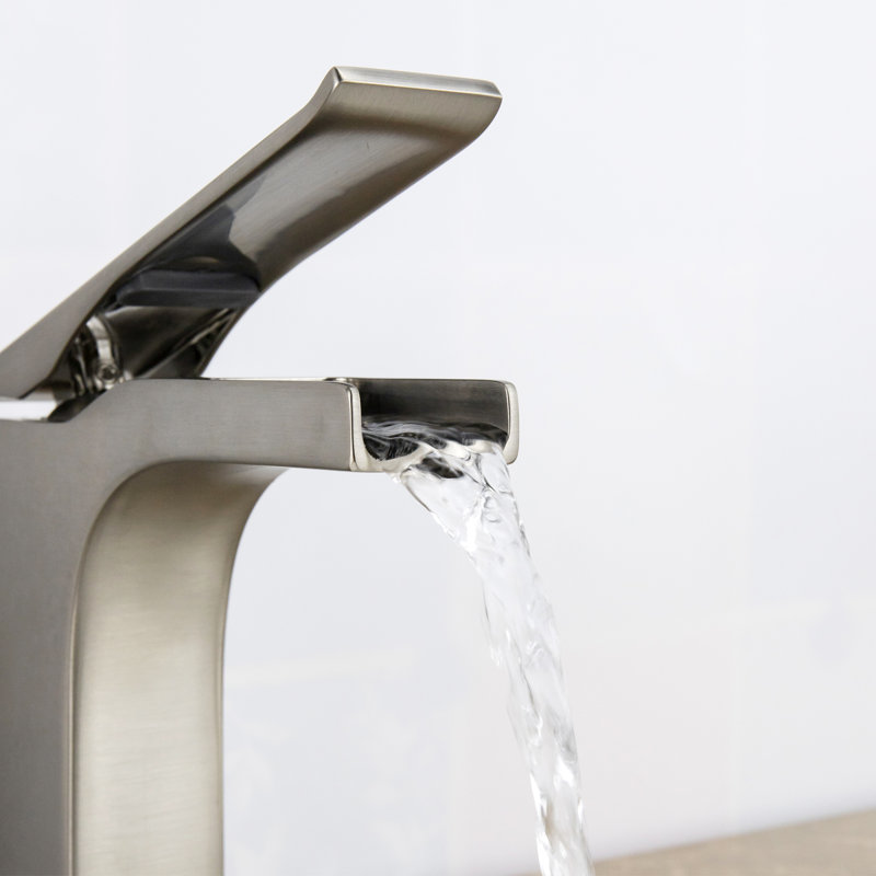 Robinet pour salle de bain à un trou, Nickel brossé