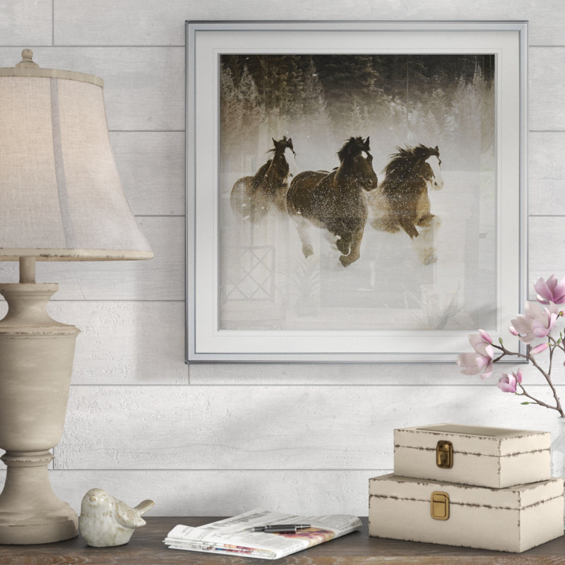 «Winter Roundup II», photographie, H 24 po x l 24 po x 1,5 po, Encadrement argenté