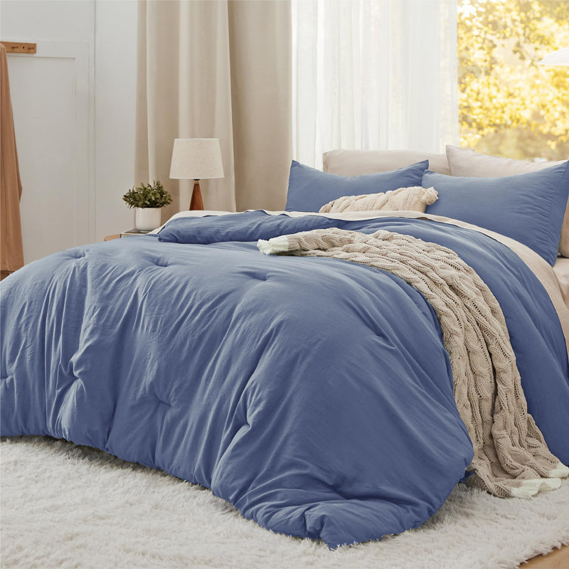 Bedsure Reversible Prewashed Comforter Set, Queen Comforter + 2 Standard Pillowcases, Blue