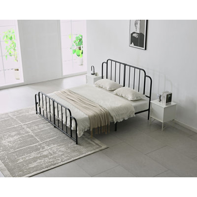 Gurtha Bed